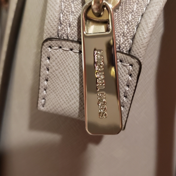 Michael Kors - Picture 4 of 7